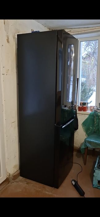 Продам холодильник  Indesit