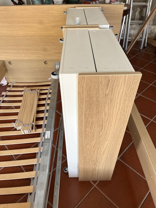 Cama Malm 4 gavetas