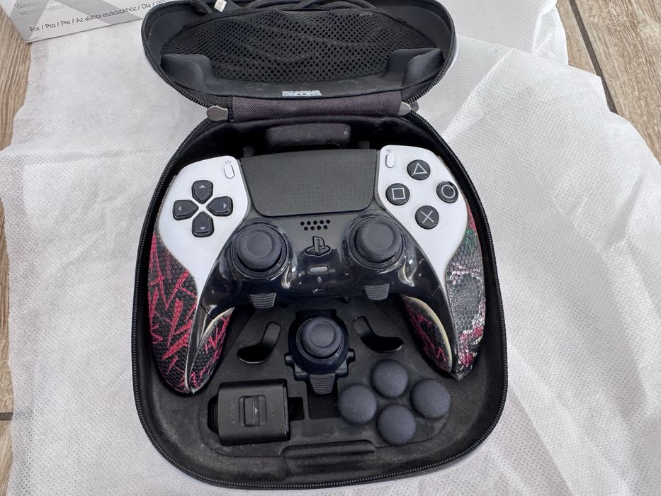 Pad Sony DualSense Edge PS5 Biało-Czarny + Etui + Pudełko + USB
