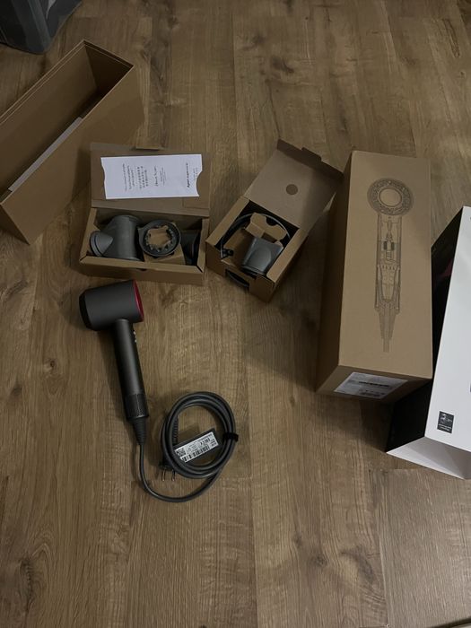 Suszarka Dyson supersonic HD08