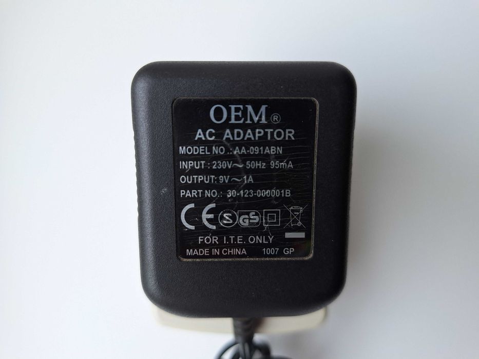 ADSL2+ / Ethernet Маршрутизатор модем ZyXel P-660RT EE