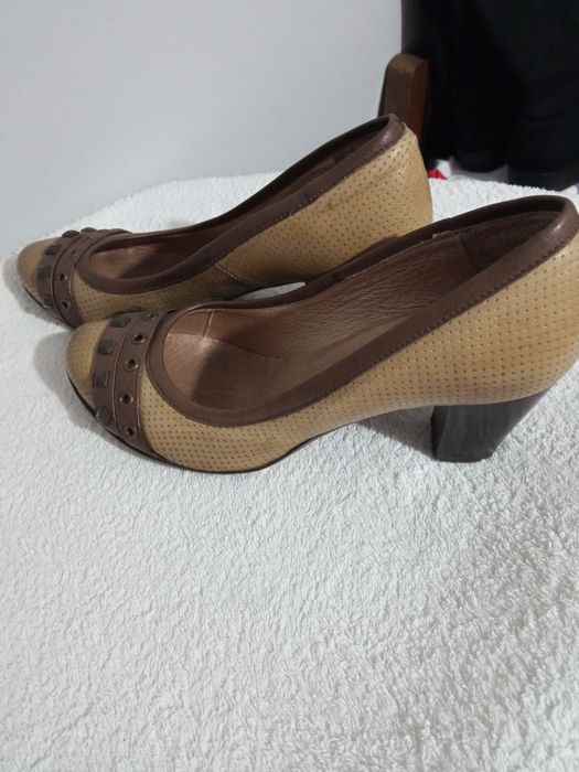 Sapatos de sra, em pele , tamanho 38,camel