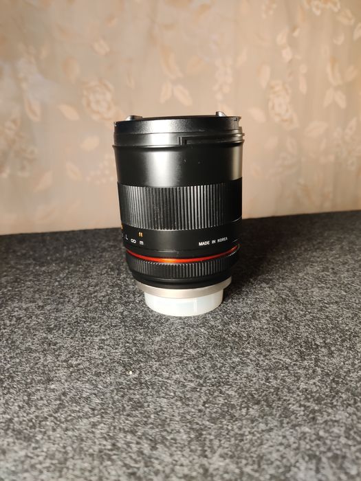 Samyang 85mm f/1.8 Fuji
