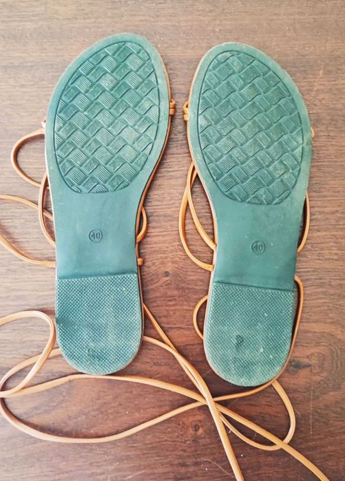 Sandalias T.40 cor camel