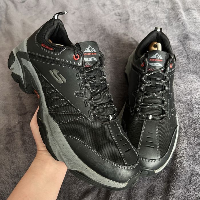 Чоловічі кросівки Skechers arch fit water repellent. P. 46.