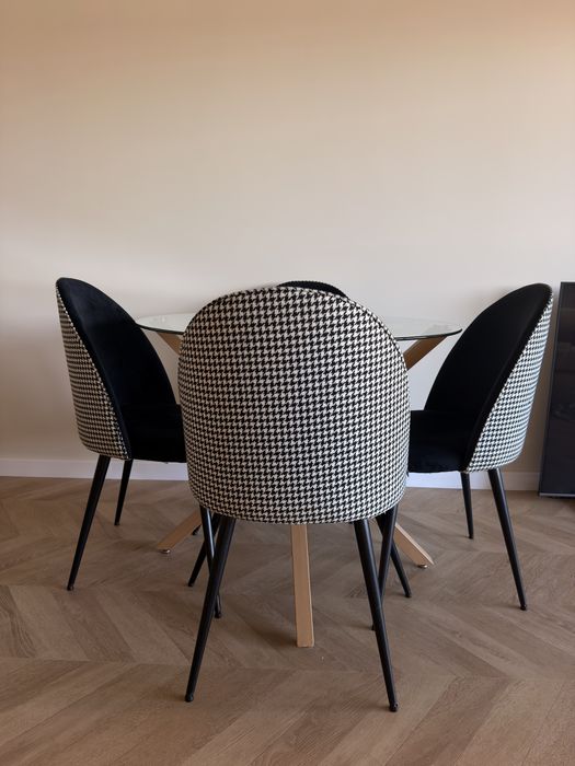 Mesa de jantar em vidro