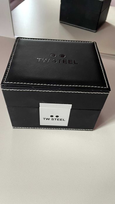 Годинник TW Steel CEO — оригінал, стильний, у відмінному стані!