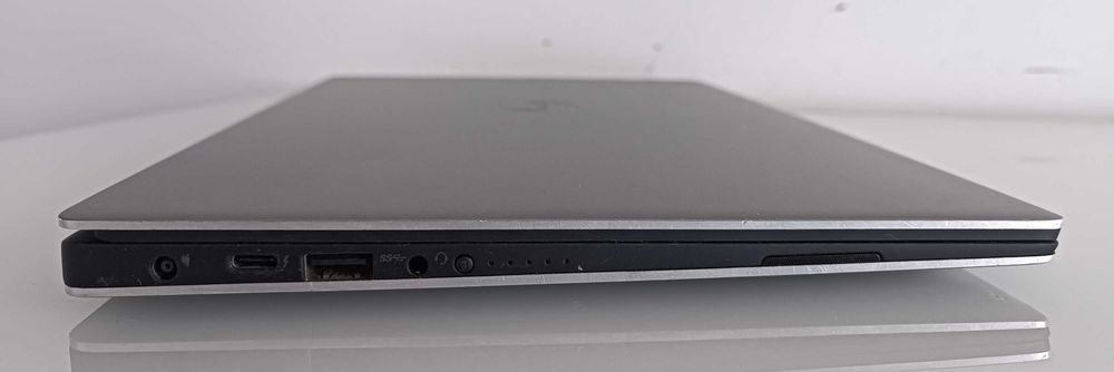 Dell XPS 13 9350 - Ecrã 13.3' 4K touchscreen/Core i7/SSD NVME/16GB RAM