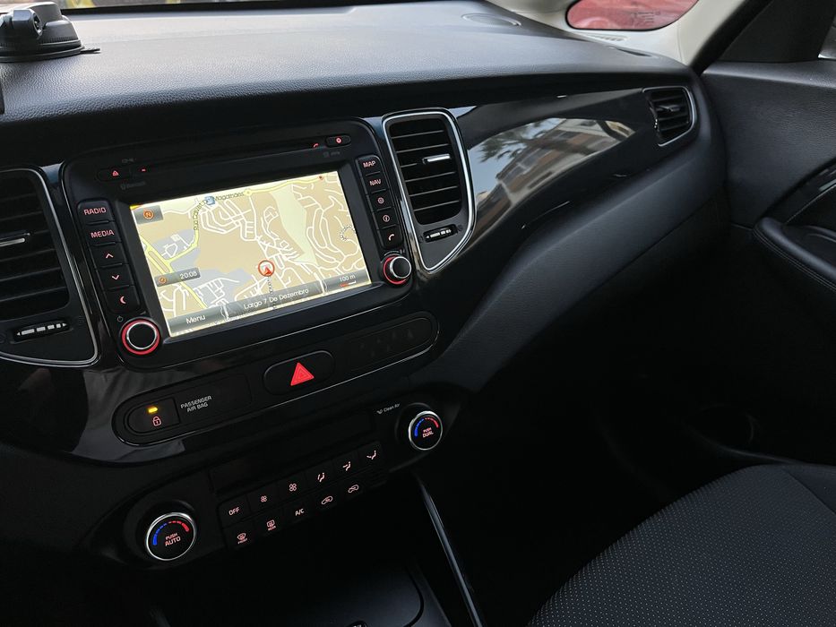 Kia Carens 1.7 NACIONAL - Cx. Automática - 7 lugares
