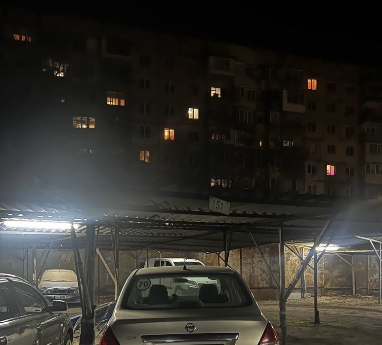 Сдам/ продам крытое  паркоместо на Семена Палия