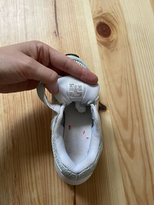 Дитячі кросівки ASICS, оригінал, р. 28