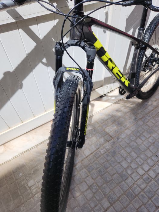 Bicicleta TREK carbono roda 29"