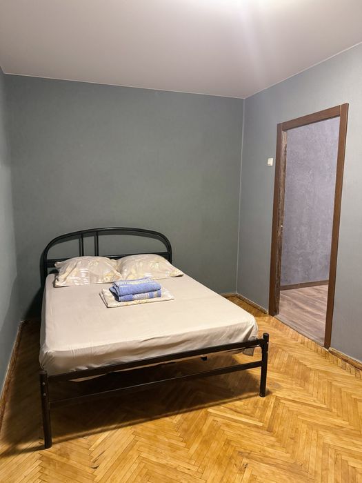 Подобово двокімнатна проспект Лісовий, метро Чернігівська, Лісова