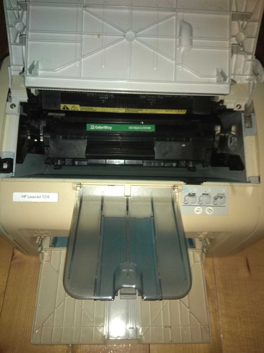 Принтер HP laserjet 1018