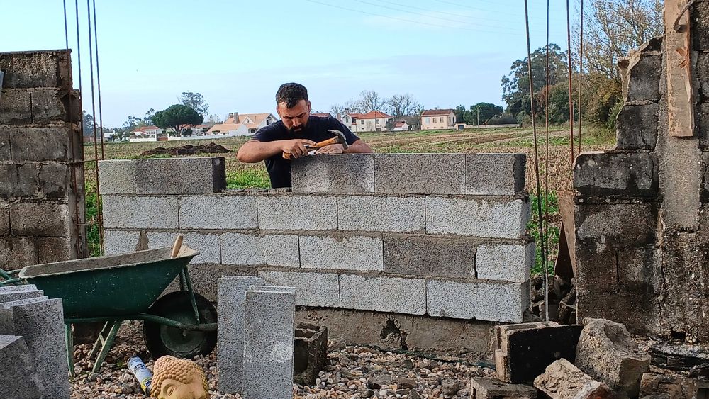 Faço de todo tipo de servico