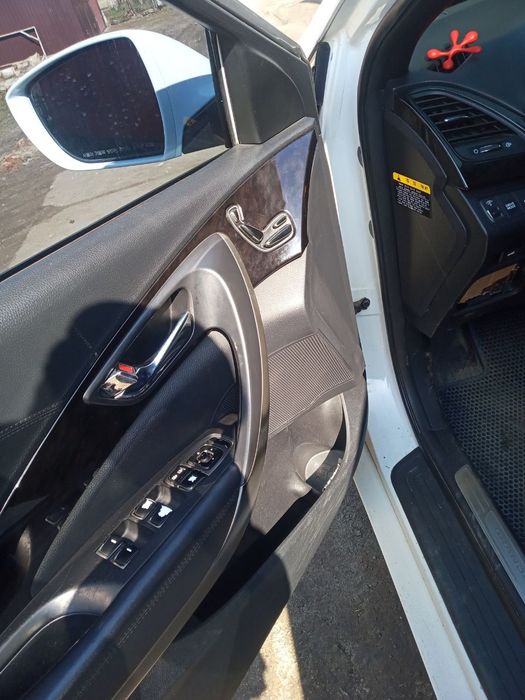 Продам комфортний автомобіль Hyunday Grandeur