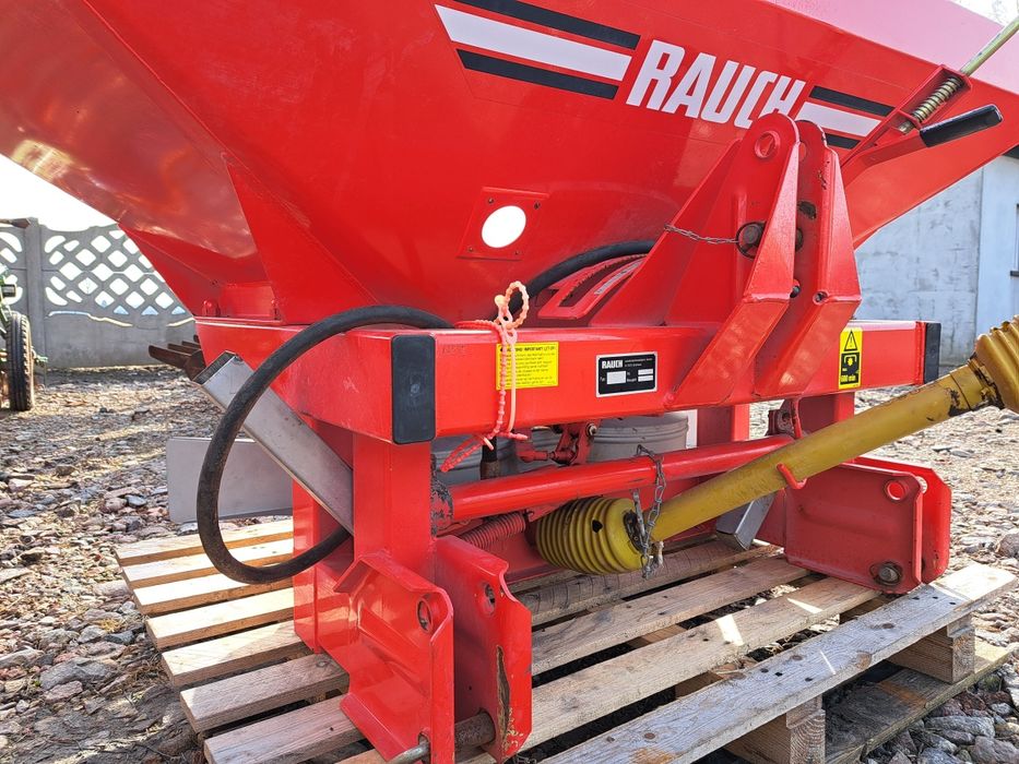 Jak NoWy rozsiewacz RAUCH Zsb mds 901 zam z Niemiec