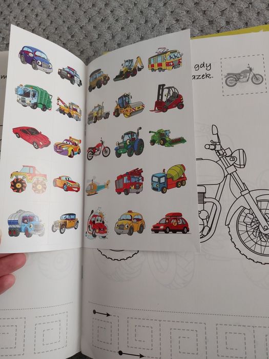 Zestaw 3 kolorowanek w tym jedna wodna