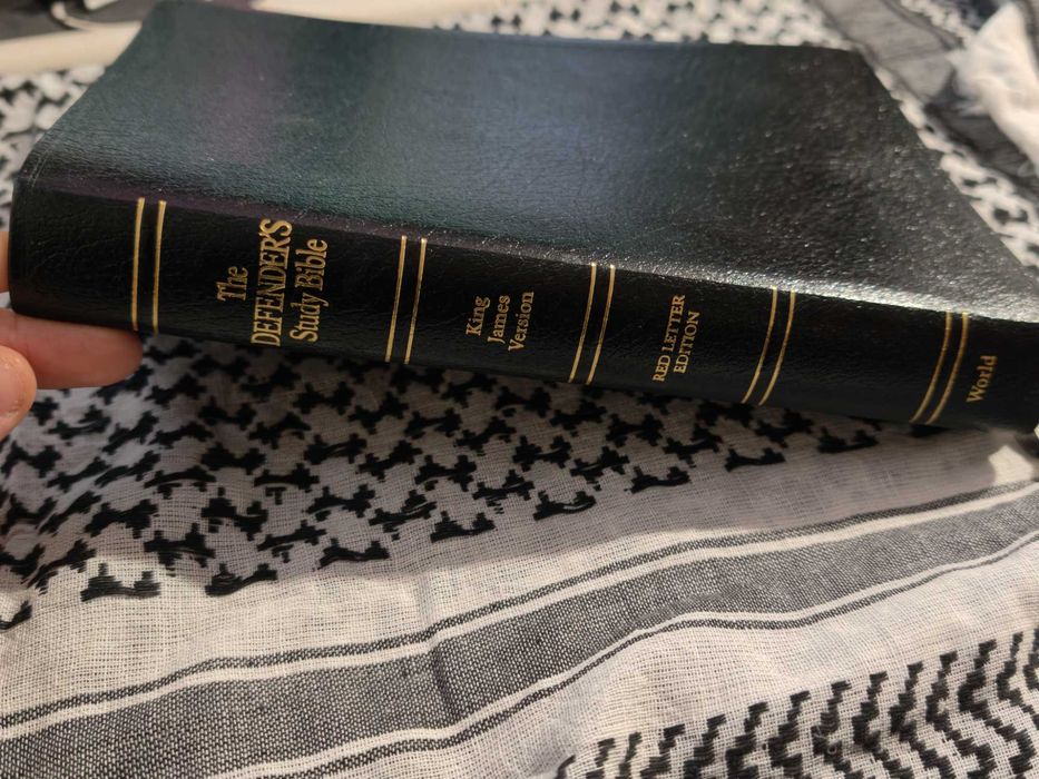 Апологетика + Біблія Англійською KJV The Defender's Study Bible - King James Version. Henry M. Morris. Red Letter Edition. Шкіряна обкладинка.