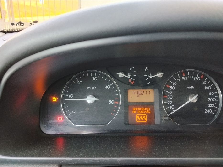 Renault laguna ler anuncio