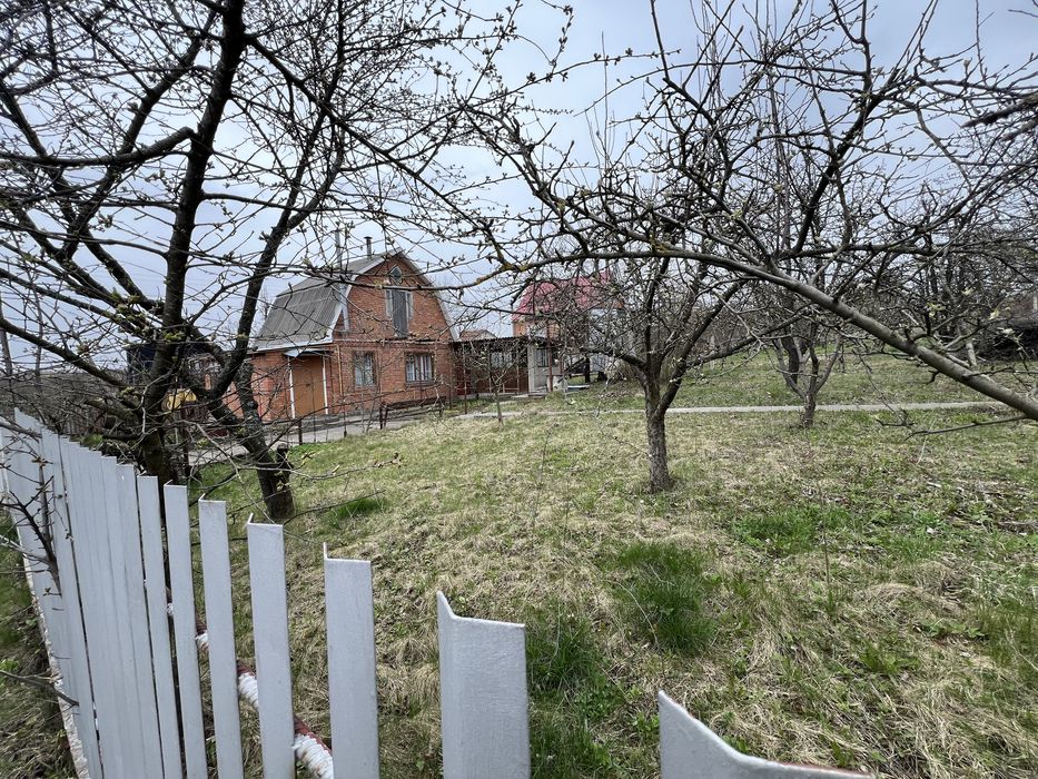 Продається дачний будинок, 10 км від міста