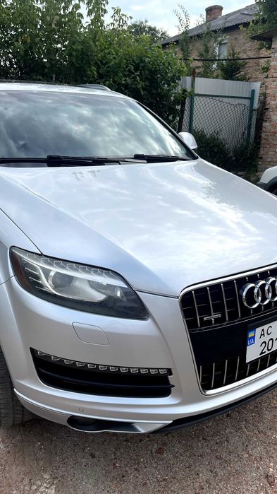 Продам  Audi Q7.