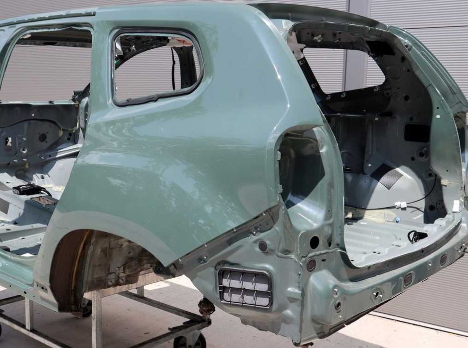 Четверть Renault Dacia Duster 2 II крило кузов разборка