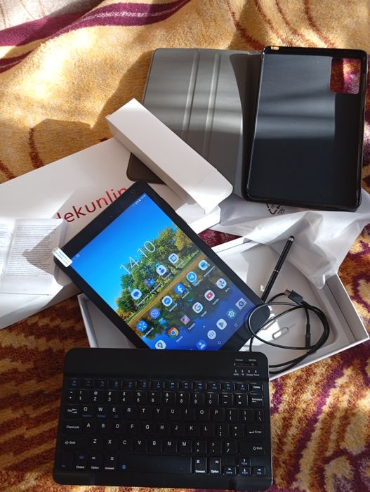 Продам планшет- нетбук.