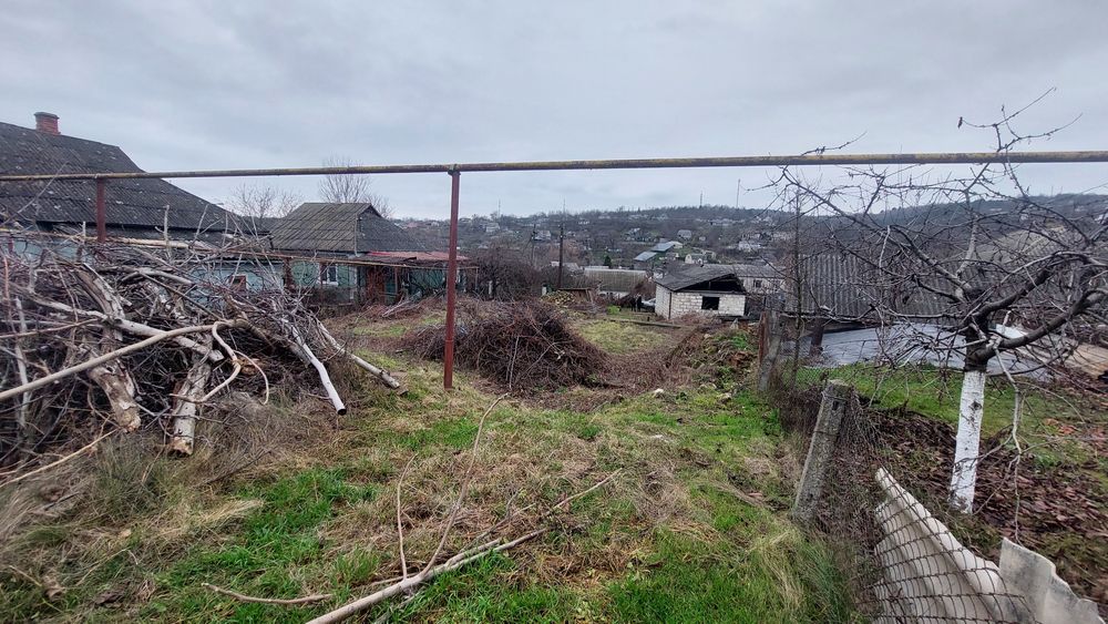 Продам 8 соток. Вул.І.Франка,26.