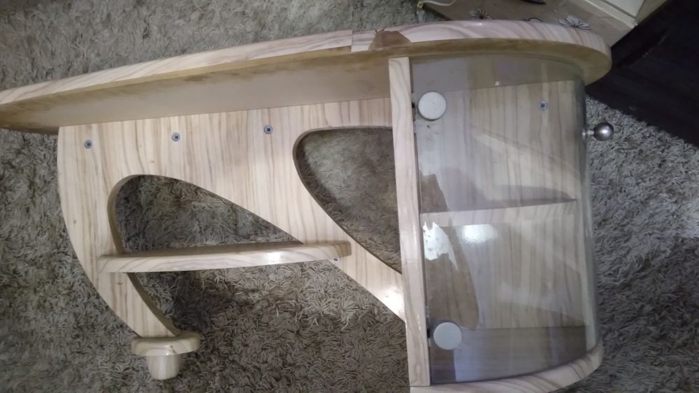 Стіл журнальний на колесиках