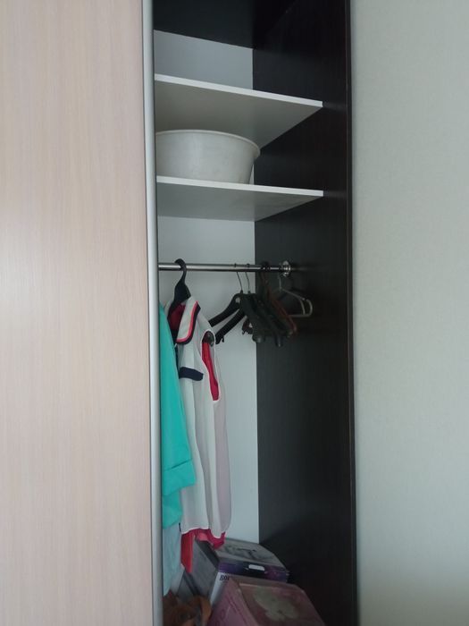 Продається шафа- купе.