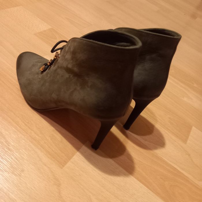 Botki  szpilki buty carinii 38  by maja sablewska khaki skórz