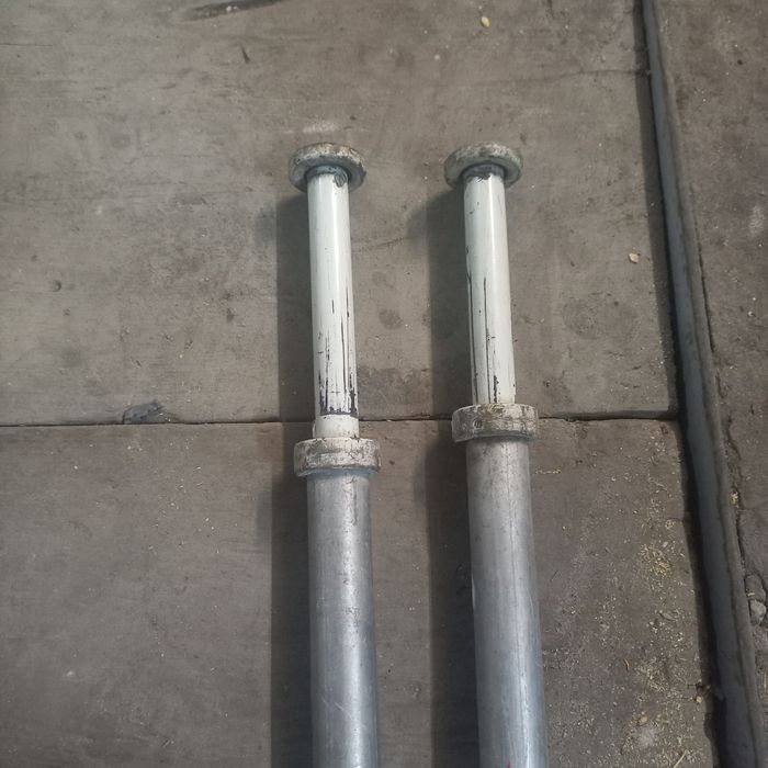 Алюмінієвиє трубки телескоп. Скоріше за все з палатки .