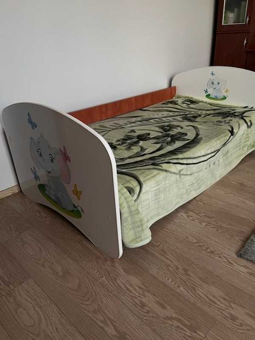 Łóżko dla dziewczynki