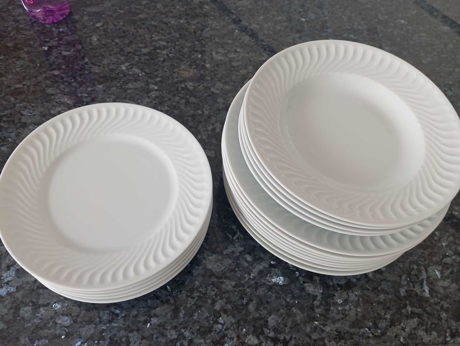 Conjunto pratos Vista Alegre