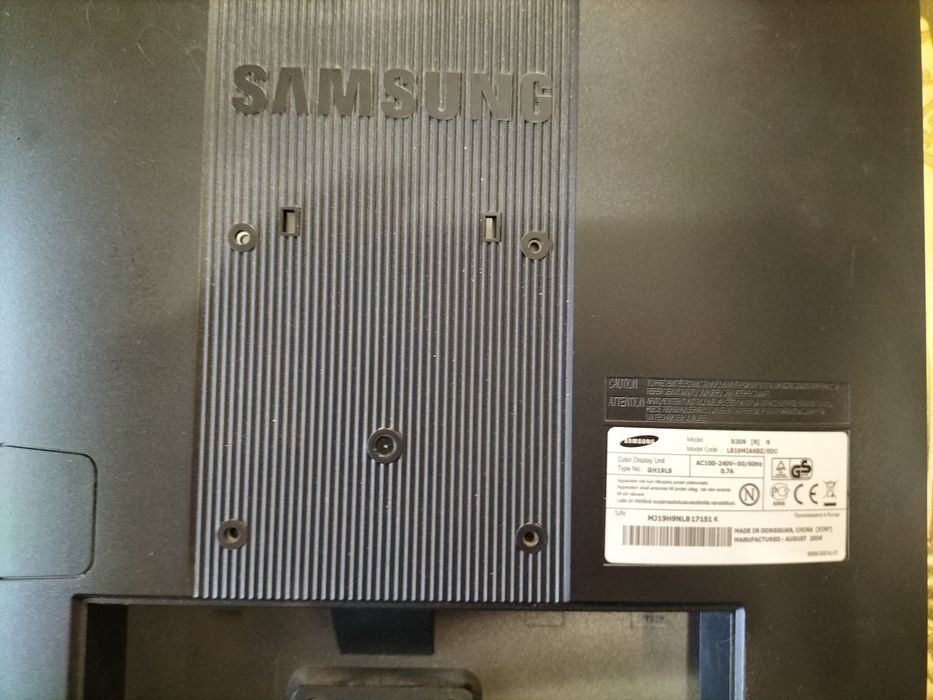 Монитор Samsung 19'