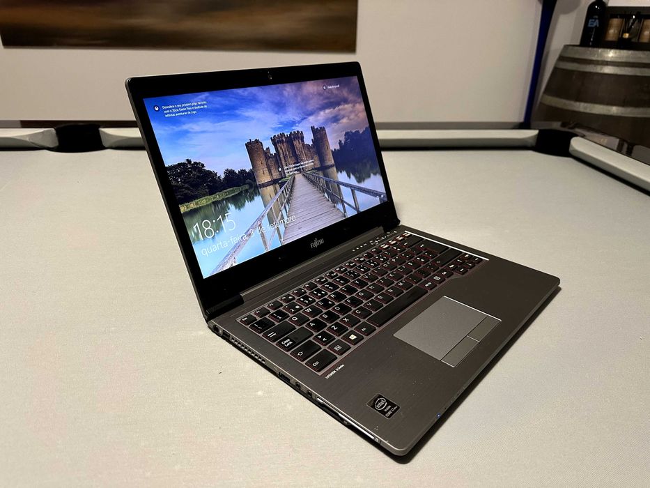 FUJITSU Intel(R) core (TM) i7-5600U
