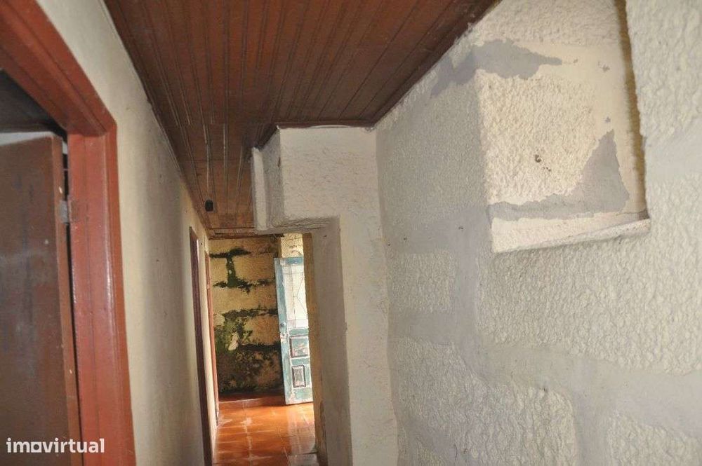 Casa para Restauro em Abação