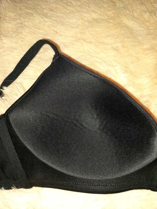 Бюстгальтер  жіночий