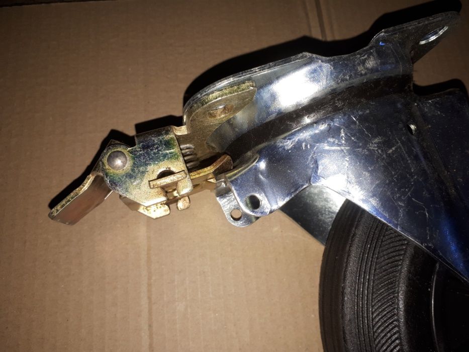 Колесо поворотное 200 для контейнера мусорного бака, тележки стелажа