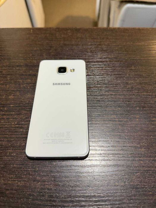 Телефон Samsung Galaxy A3, 2/16 gb, з Німеччини, пошкодження на фото, на роботу не впливає