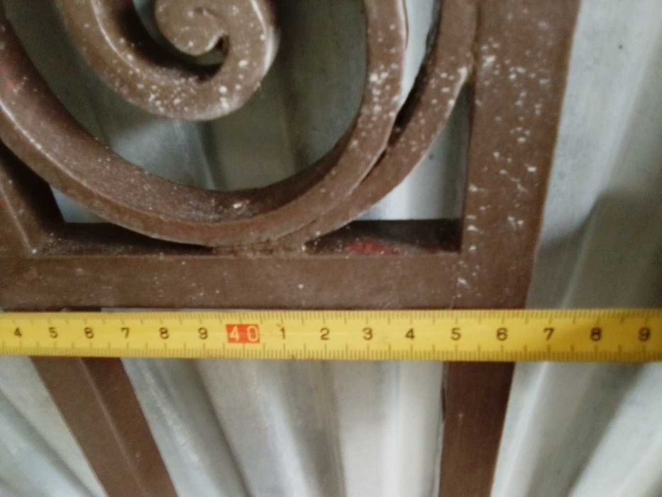 Grades de Portada antigas, em Ferro Forjado