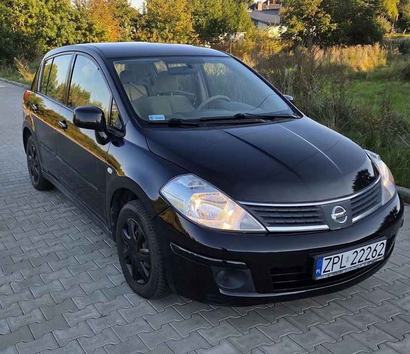 Nissan Tiida Nissan Tiida 1.6 Hatchback z 2010r 110km niski przebieg