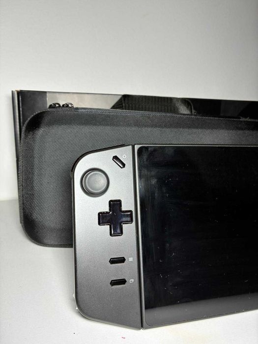 Consola LENOVO Legion GO 8APU1