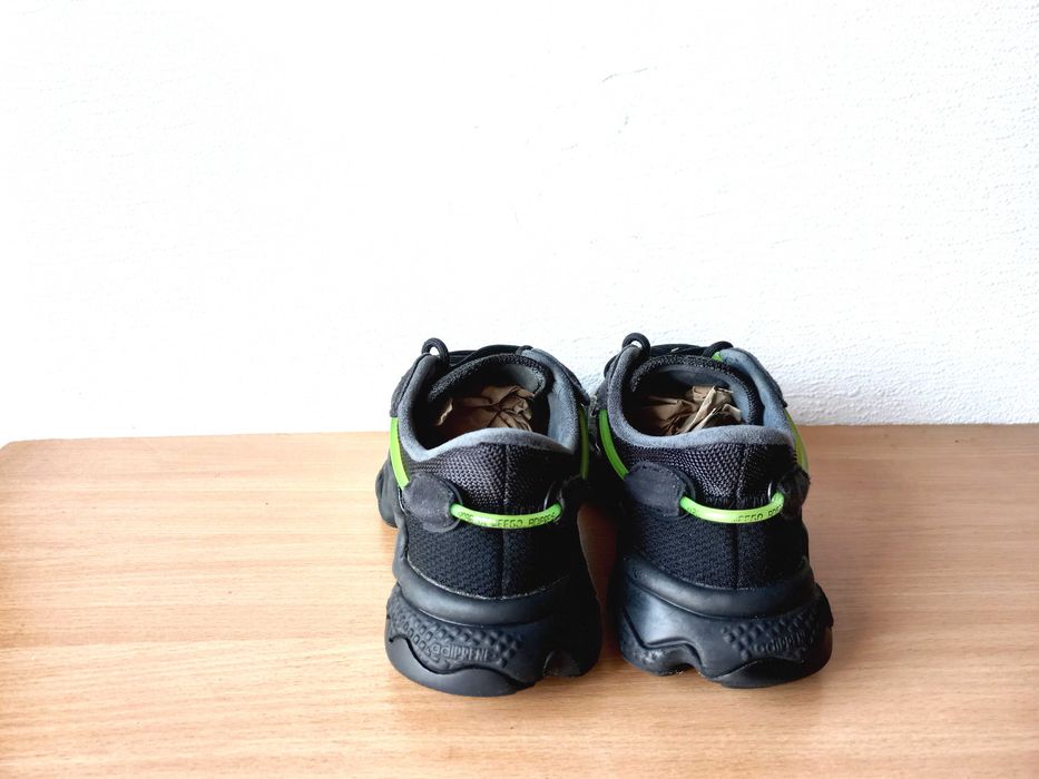 Класні кросівки Adidas ozweego 35,5 р. устілка 22,5 см.