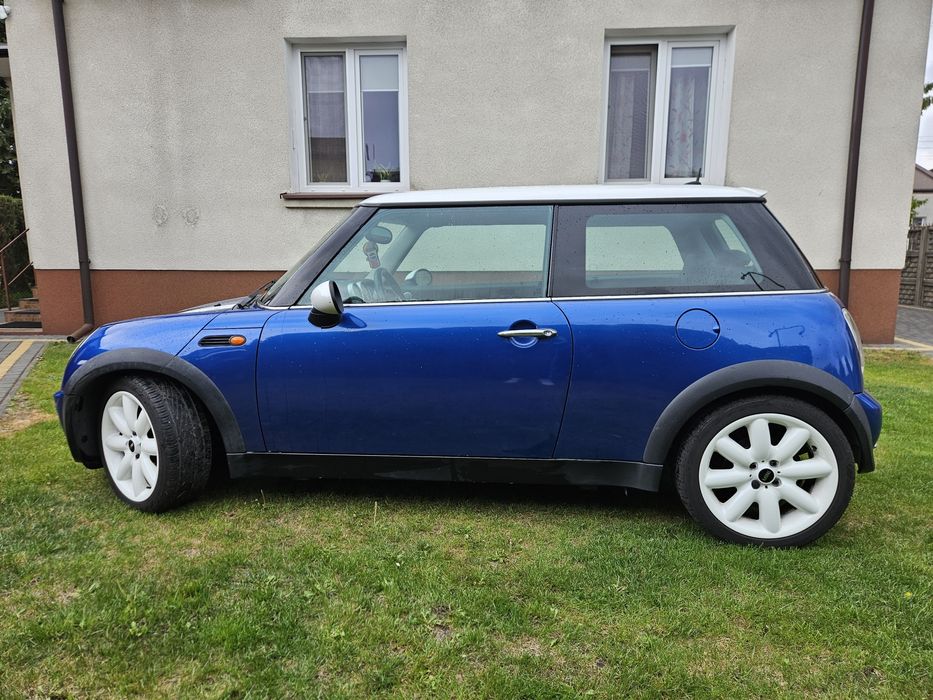 Mini Cooper R50 2005