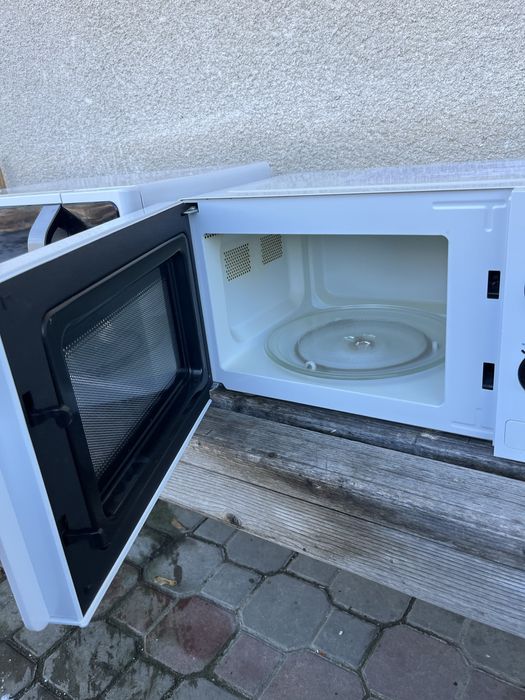 Мікрохвильова піч