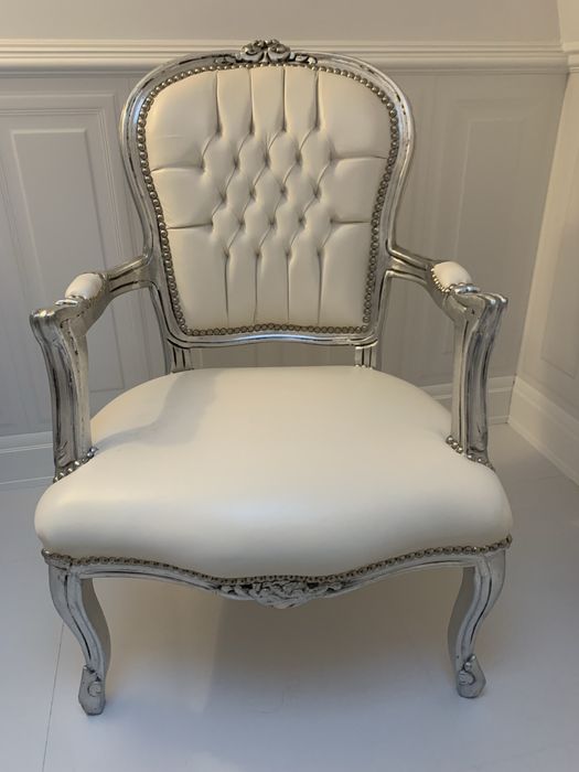 Krzesło w stylu glamour