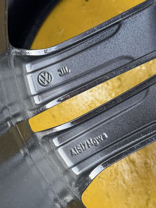 Диски Оригінал R18 5.112 ET44 Фольцваген Пасат Гольф Джета Тігуан Шкода А5 А7 Ауді Q5