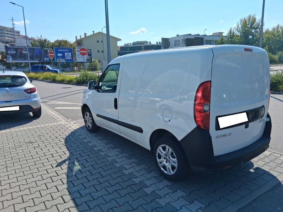Fiat Dobló 1.3 Multijet 3 lugares 2021